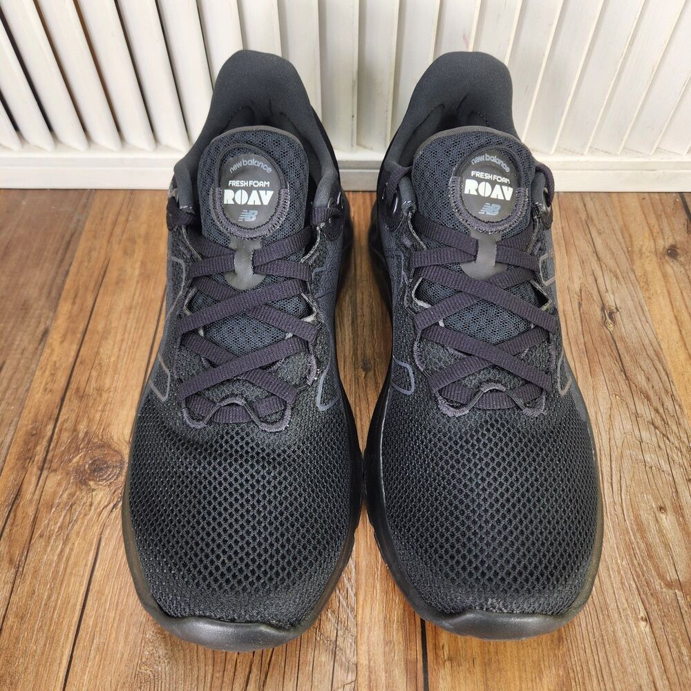 New Balance Men’s Black Athletic Running Shoes - Picture 9 of 11